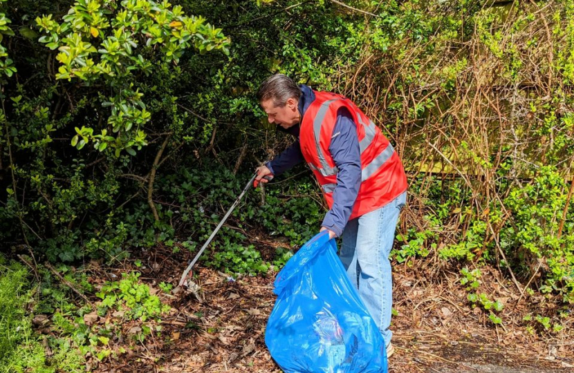 Litter Picking in Evesham for GB Spring Clean